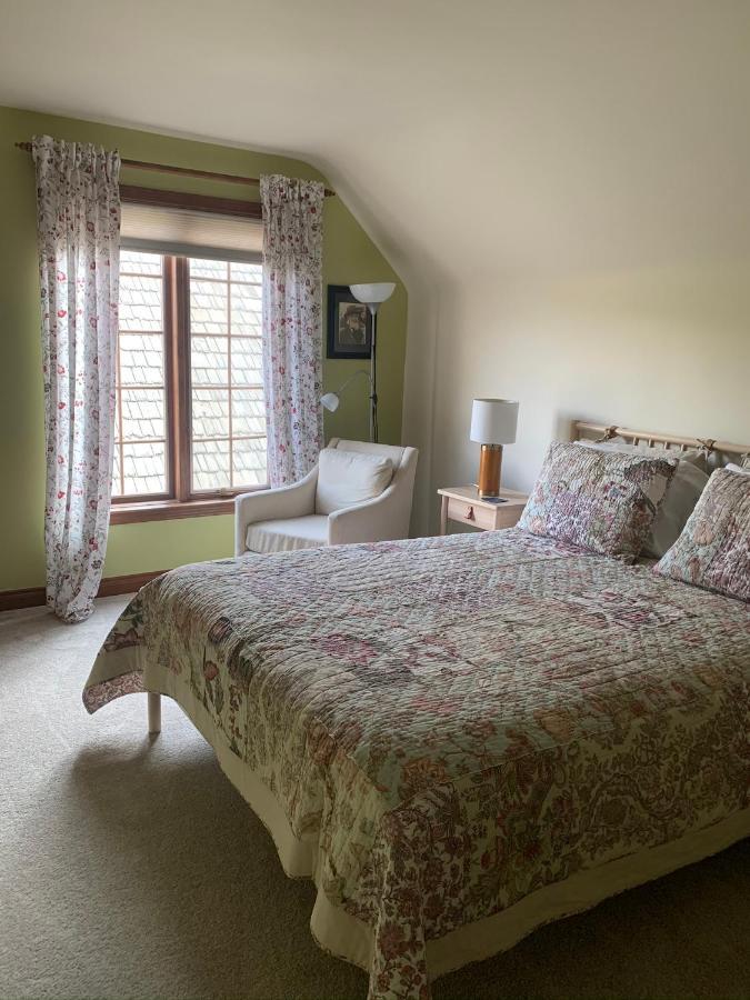 Cedar Gables Bed & Breakfast Niagara-on-the-Lake Exterior photo